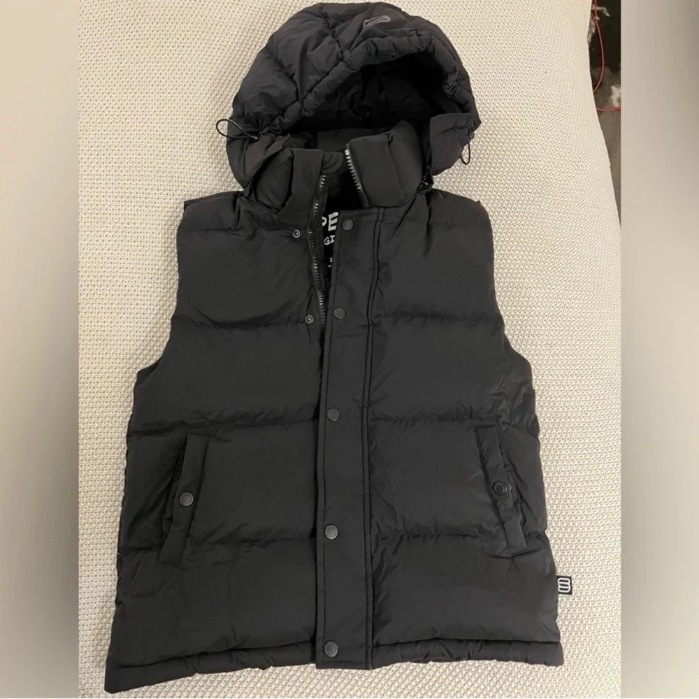 Aritzia Super Puff Vest with Hood - Picture 2 of 6